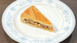 クルミぎっしり！エンガディナーとは？スイス伝統菓子の魅力、レシピやフロランタンとの違いも解説 | クラシル