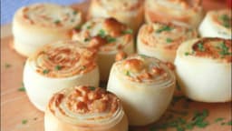 「餃子の皮、残ったらコレ作って！」作り方簡単！クセになる“使い切り”レシピ5選 | クラシル