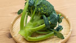 ブロッコリーの保存方法｜冷蔵＆冷蔵方法それぞれ画像付きで解説！ | クラシル