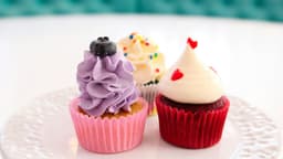 バレンタインに贈る「カップケーキ」の意味とは？簡単レシピもご紹介！ | クラシル