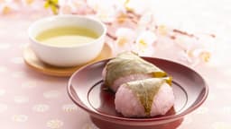 桜餅は2種類ある？「道明寺」の由来や関東と関西での違いを詳しく解説！ | クラシル