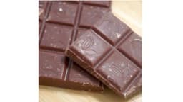 チョコレートの表面が白くなる原因は？防ぐ方法と白くなった時の対処法に「もっと早く知りたかった！」 | クラシル