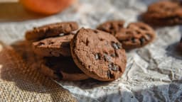 【バレンタインにも！】チョコクッキーの人気レシピと失敗なしでおいしく作るコツをご紹介 | クラシル