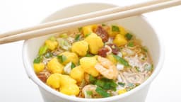 カップ麺、サイズが違っても待ち時間3分なのはなぜ？「理由あったんだ...！」 | クラシル