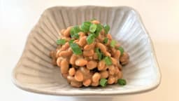 「納豆は本当に冷凍できるの?」実際に食感や味わいの変化を検証してみた! | クラシル