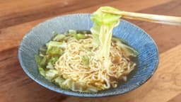 「鍋を使うの、もうやめた」インスタントラーメン、洗い物ほぼゼロで作れる“ラク技” | クラシル
